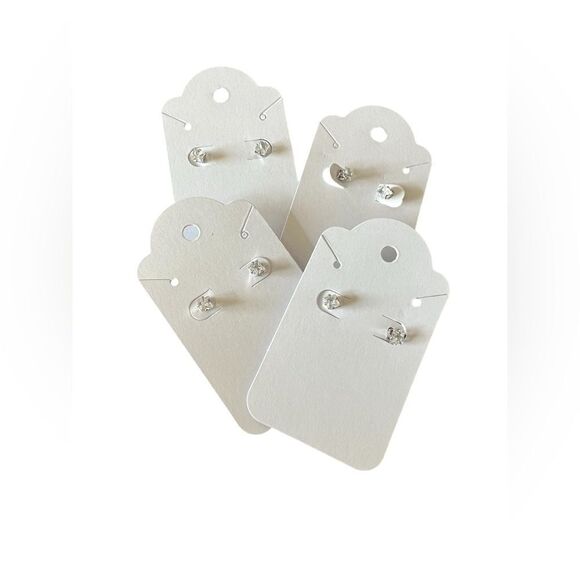 4 pairs if tiny stud earrings - Picture 1 of 5